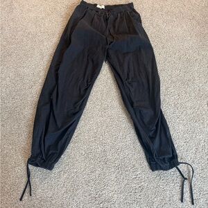 Abercrombie Women’s Medium cotton cinch hem pull on pants